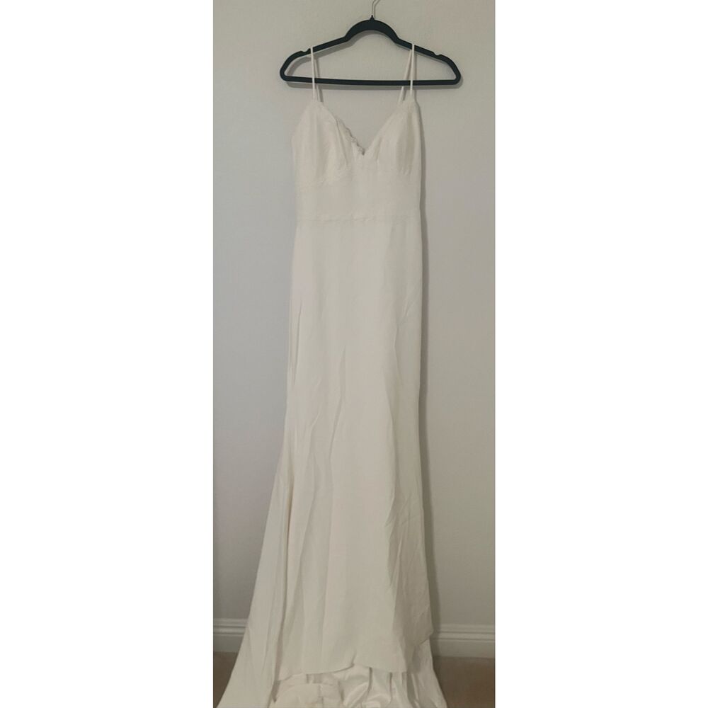 Atheia Couture Wedding Gown – Style 8912537 – Ivory – Size 4 NEW NWT